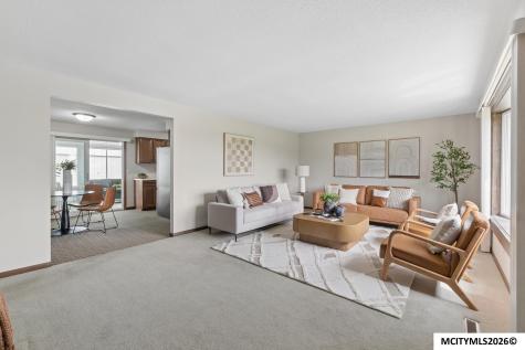 3310 S Delaware Mason City IA 50401