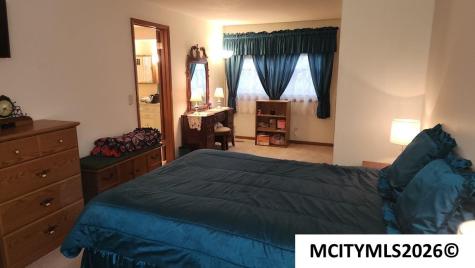 15 Lakeview Drive Mason City IA 50401