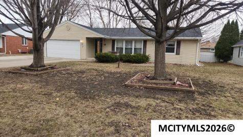 15 Lakeview Drive Mason City IA 50401