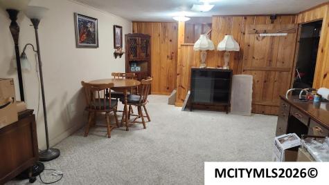 15 Lakeview Drive Mason City IA 50401