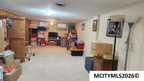 15 Lakeview Drive Mason City IA 50401