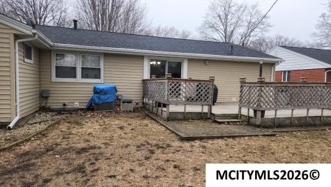 15 Lakeview Drive Mason City IA 50401