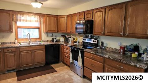 15 Lakeview Drive Mason City IA 50401