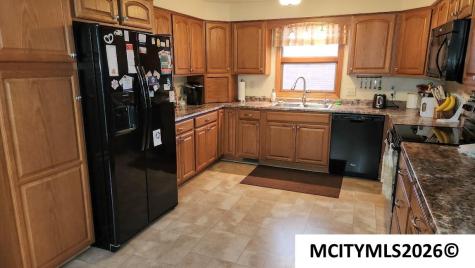 15 Lakeview Drive Mason City IA 50401