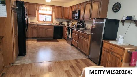 15 Lakeview Drive Mason City IA 50401