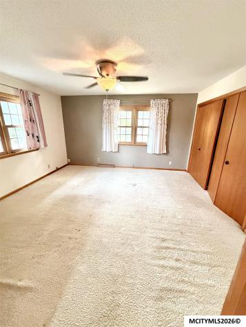 1044 Glendale Park Drive Hampton IA 50441