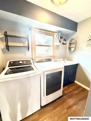 1044 Glendale Park Drive Hampton IA 50441