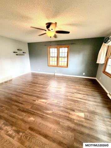 1044 Glendale Park Drive Hampton IA 50441