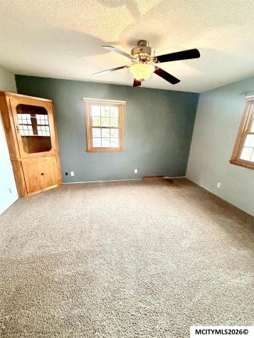 1044 Glendale Park Drive Hampton IA 50441