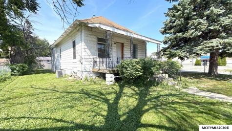 1102 S Federal Avenue Mason City IA 50401