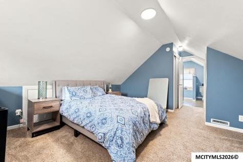 923 N Tyler Mason City IA 50401