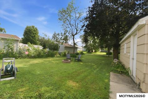 923 N Tyler Mason City IA 50401