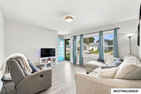 923 N Tyler Mason City IA 50401