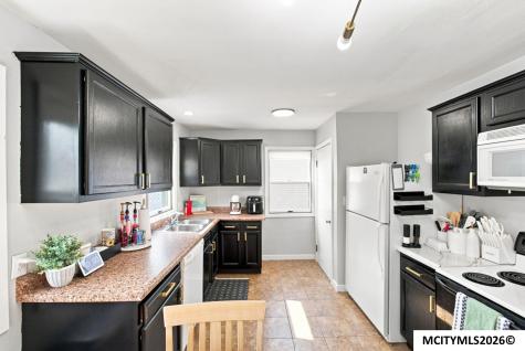 923 N Tyler Mason City IA 50401