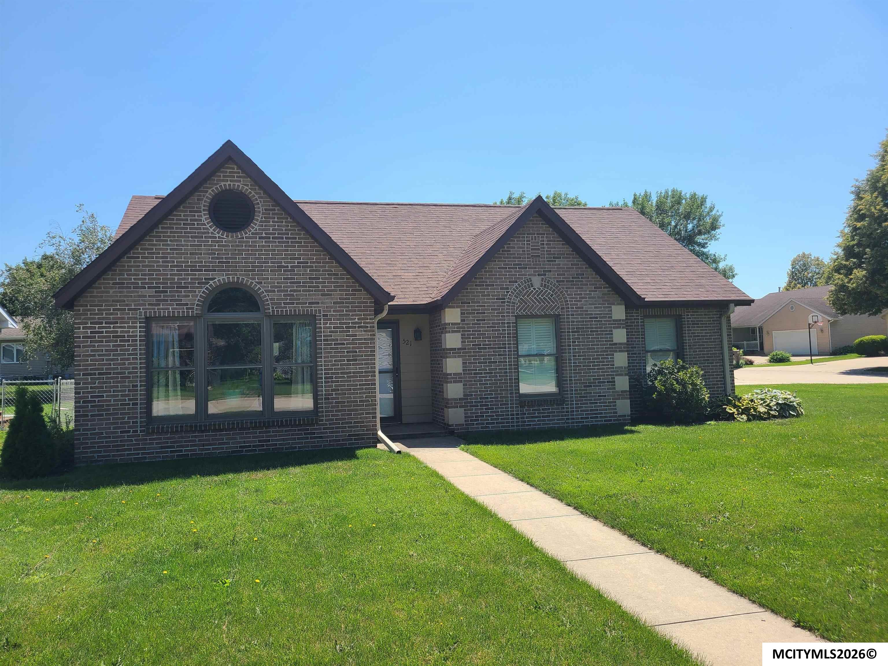 521 24th Place SW Mason City IA 50401