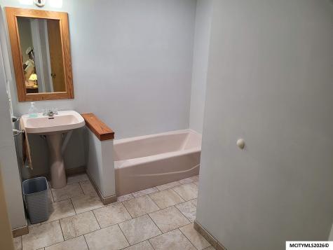 521 24th Place SW Mason City IA 50401