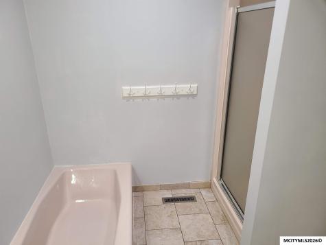 521 24th Place SW Mason City IA 50401