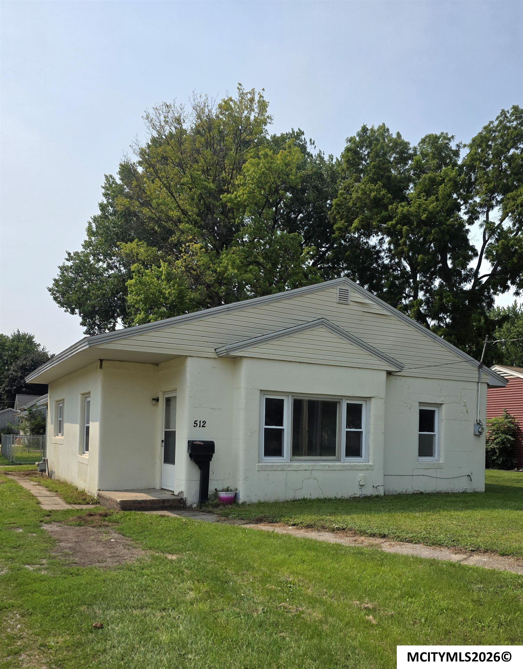 512 S Polk Place Mason City IA 50401