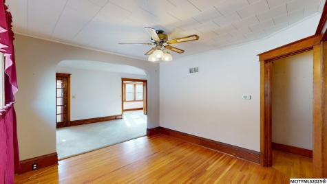 116 16th SE Mason City IA 50401