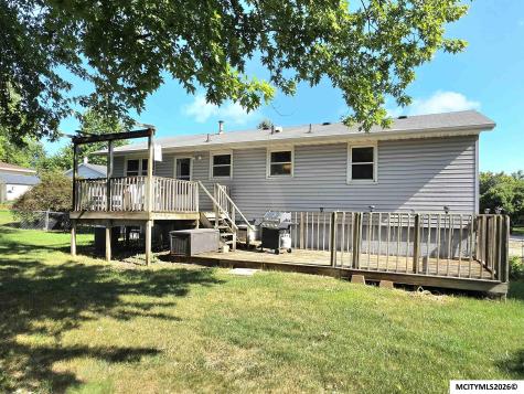3 Mississippi Circle Mason City IA 50401