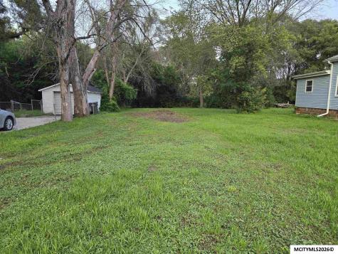 1617 N Pennsylvania Mason City IA 50401