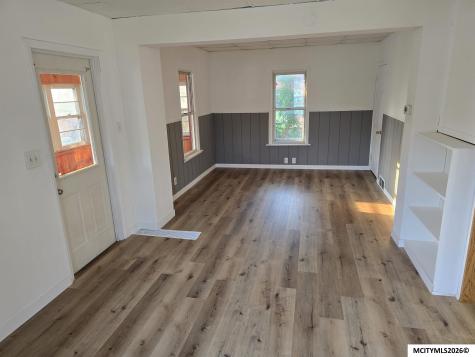 1617 N Pennsylvania Mason City IA 50401