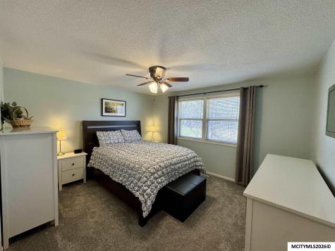 404 22nd SE Mason City IA 50401