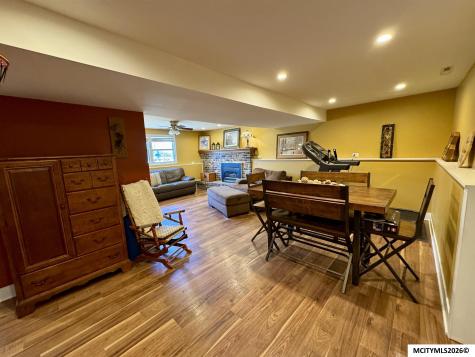 404 22nd SE Mason City IA 50401