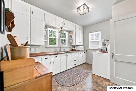 207 N 7th Street Clear Lake IA 50428
