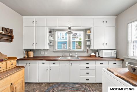 207 N 7th Street Clear Lake IA 50428
