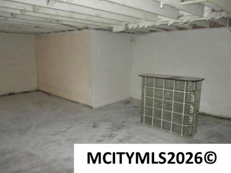 505 S 8th Street Forest City IA 50436