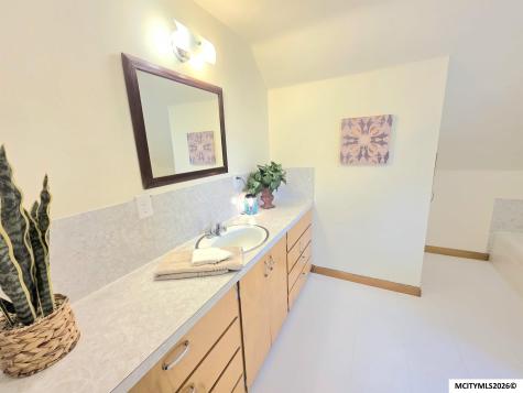 495 W 5th Street Garner IA 50438