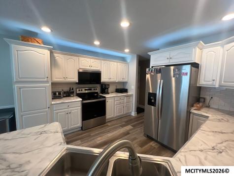 2262 W State Street Mason City IA 50401