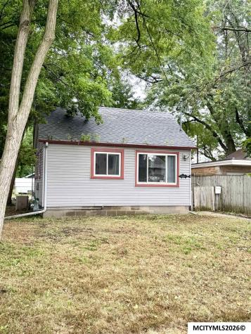 204 S 12th Street Clear Lake IA 50428
