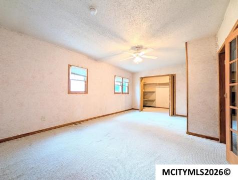 516 10th NW Mason City IA 50401