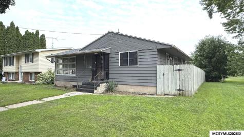 215 15th NW Mason City IA 50401