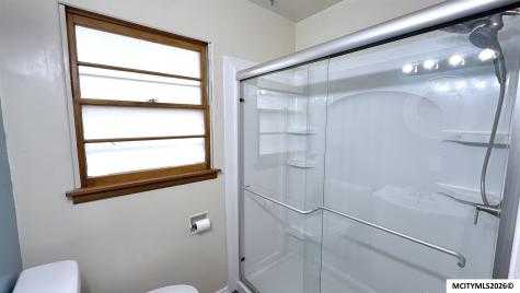 215 15th NW Mason City IA 50401