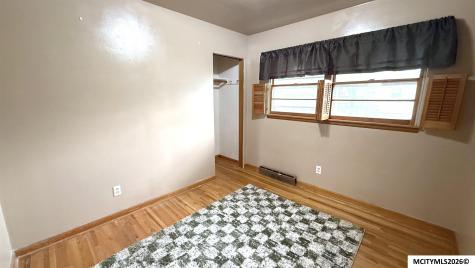 215 15th NW Mason City IA 50401