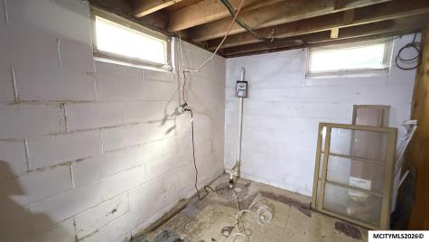215 15th NW Mason City IA 50401