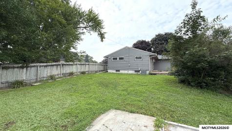 215 15th NW Mason City IA 50401
