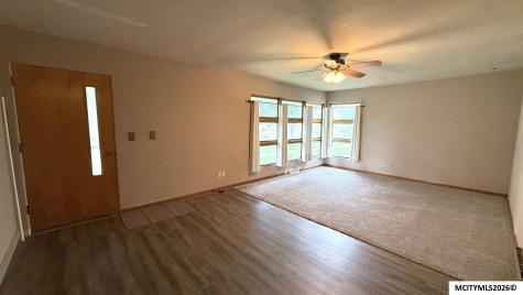 215 15th NW Mason City IA 50401
