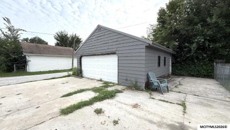 215 15th NW Mason City IA 50401