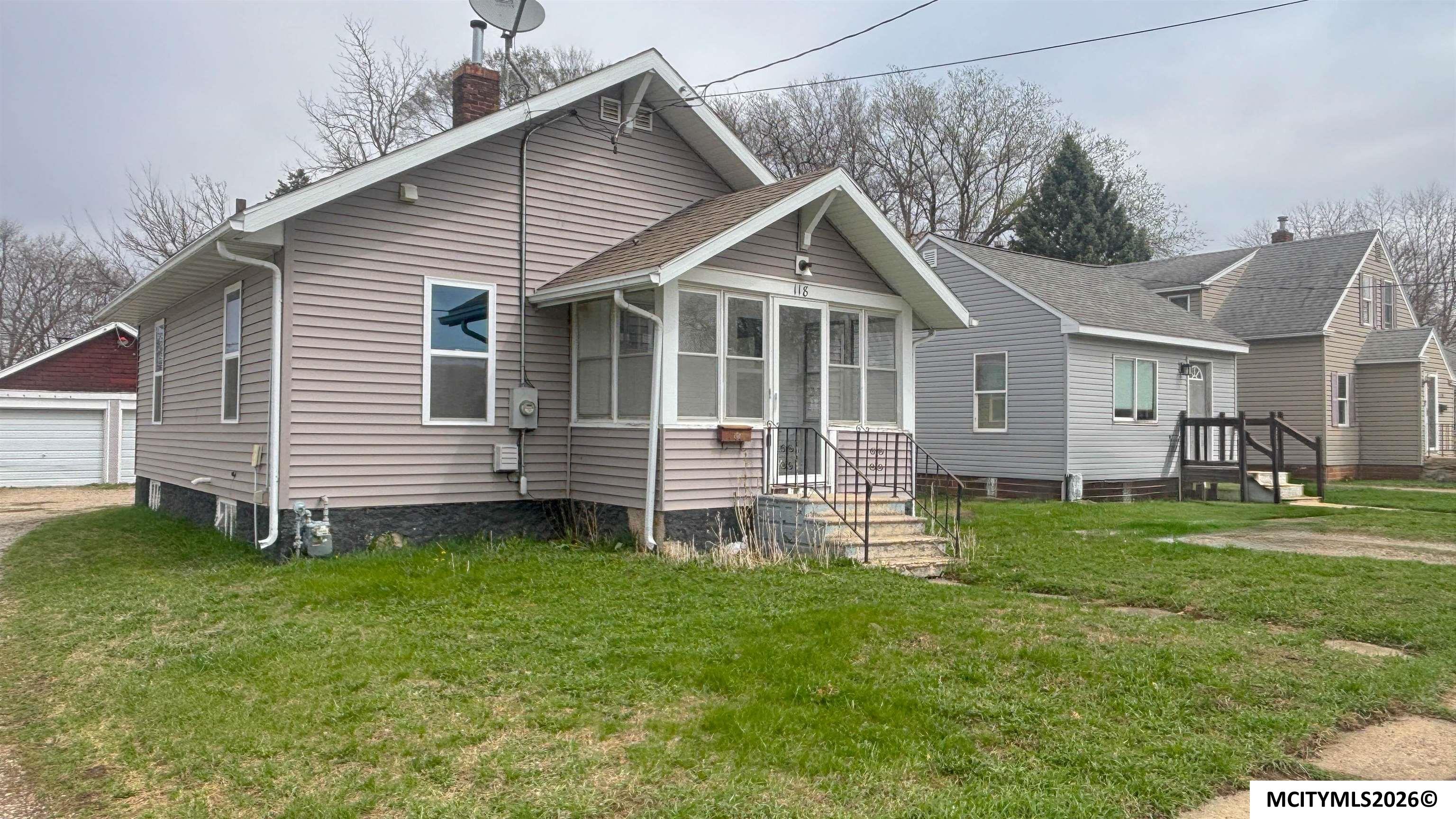 118 25th SW Mason City IA 50401
