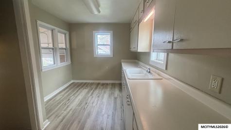 118 25th SW Mason City IA 50401