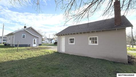 118 25th SW Mason City IA 50401