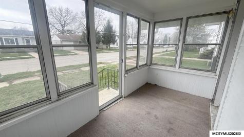 118 25th SW Mason City IA 50401