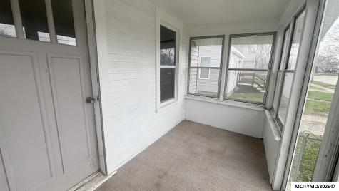 118 25th SW Mason City IA 50401