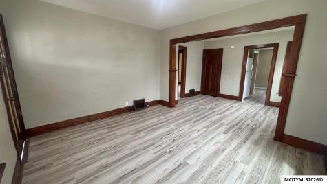 118 25th SW Mason City IA 50401