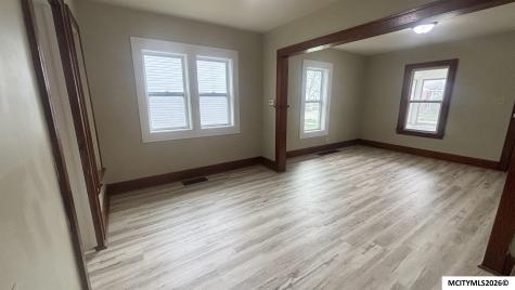 118 25th SW Mason City IA 50401