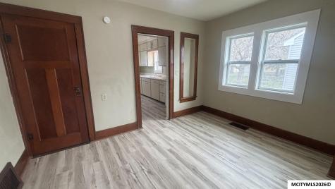 118 25th SW Mason City IA 50401